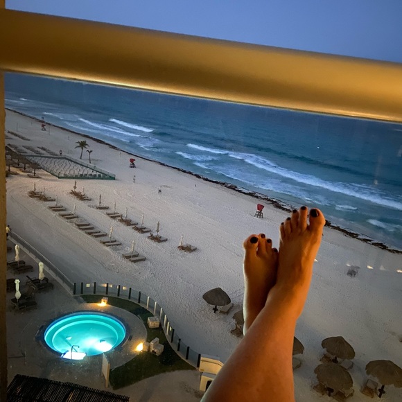 Meet your Posher, Jennifer - Picture 4 of 11